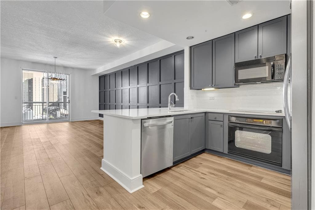 1 bedroom, 1 bathroom, 1,104 sq ft condominium for sale at 285 Centennial Olympic Drive 1606, Atlanta, GA 30313 — photo 3