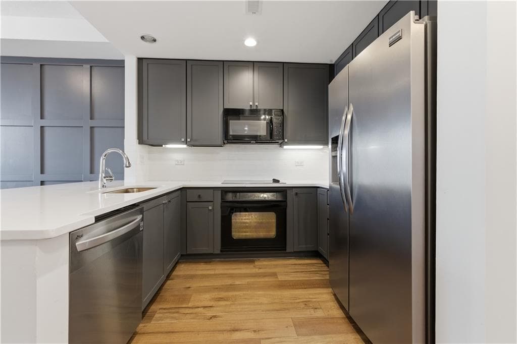 1 bedroom, 1 bathroom, 1,104 sq ft condominium for sale at 285 Centennial Olympic Drive 1606, Atlanta, GA 30313 — photo 4