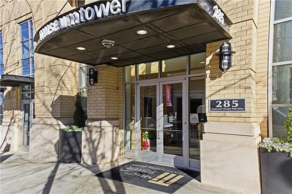 1 bedroom, 1 bathroom, 1,104 sq ft condominium for sale at 285 Centennial Olympic Drive 1606, Atlanta, GA 30313 — photo 2