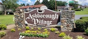 1818 Ashborough Circle E, Marietta, GA 30067 — most recent listing photo