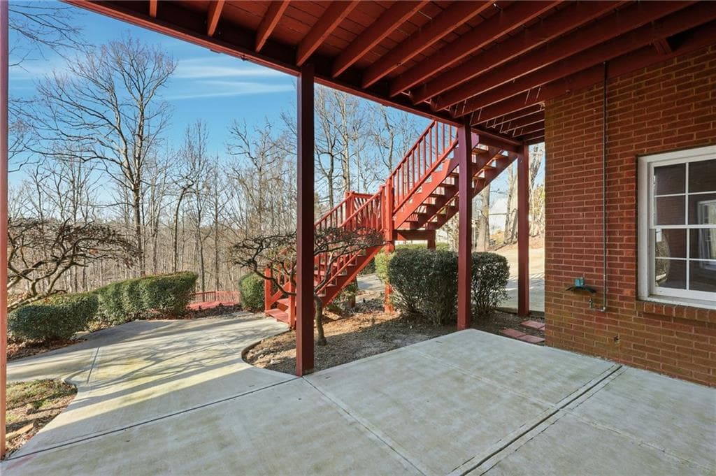 4 bedroom, 4 bathroom, 4,372 sq ft single family residence for sale at 2857 Bridgeview Drive, Gainesville, GA 30507 — photo 7