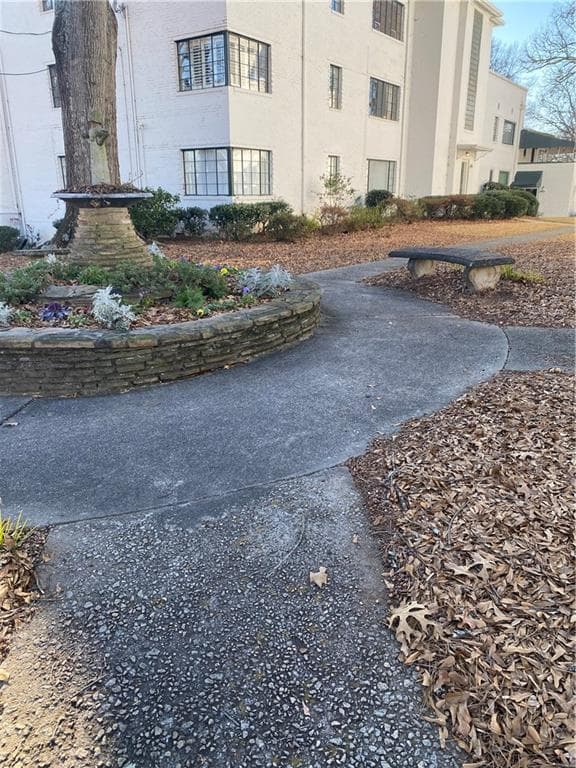 2 bedroom, 2 bathroom, 1,328 sq ft condominium for sale at 1120 Briarcliff Road, Atlanta, GA 30306 — photo 5