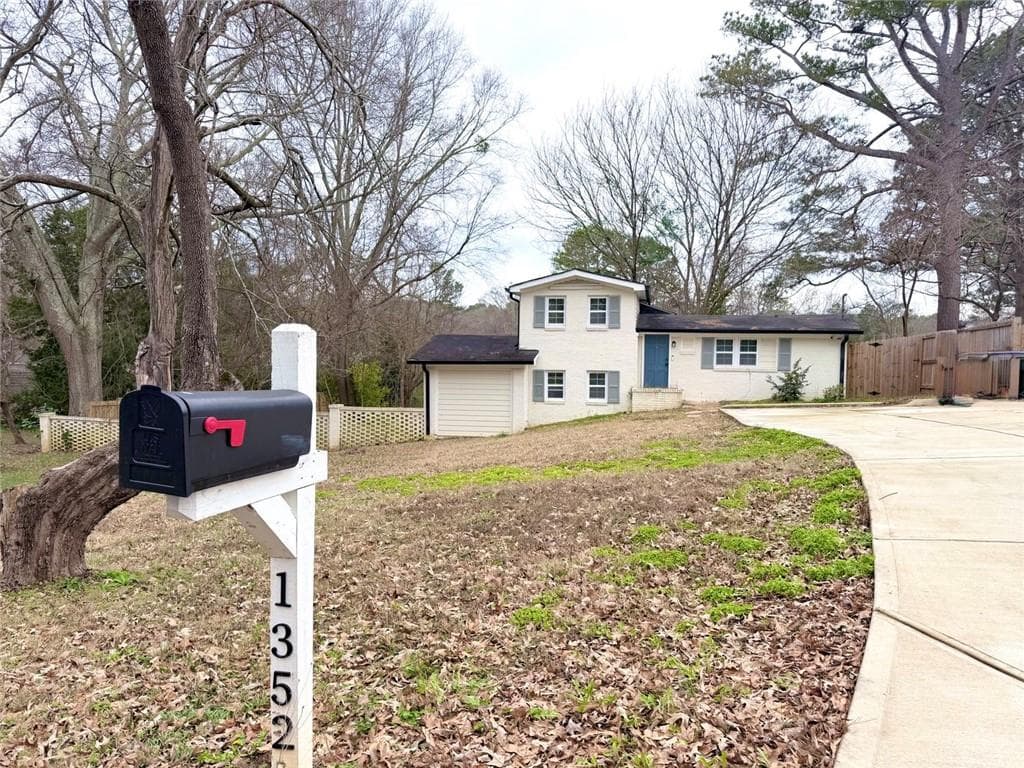 1352 N Hicks Circle, Conyers, GA 30012 — most recent listing photo