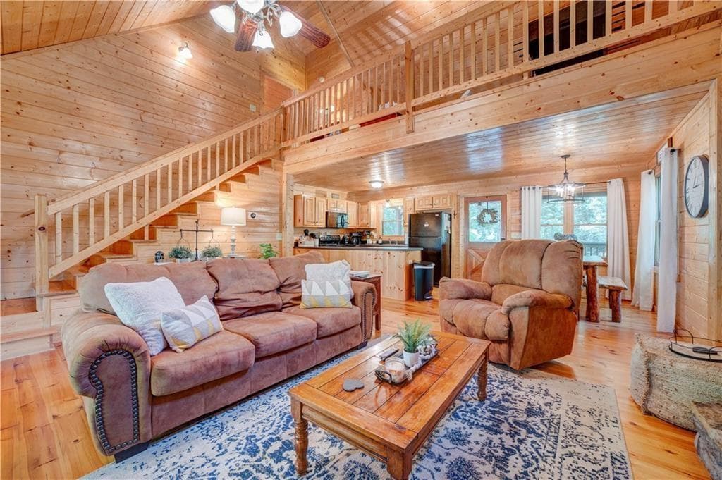 2 bedroom, 2 bathroom, 1,516 sq ft single family residence for sale at 46 Floral Court, Ellijay, GA 30540 — photo 7
