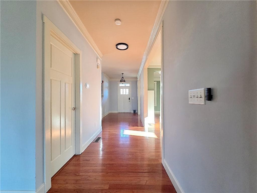 5 bedroom, 5 bathroom, 4,792 sq ft single family residence under contract at 4117 Rovello Way, Buford, GA 30519 — photo 7