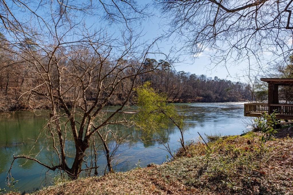 2 bedroom, 2 bathroom single family residence for sale at 3941 Paces Ferry Drive, Atlanta, GA 30339 — photo 9