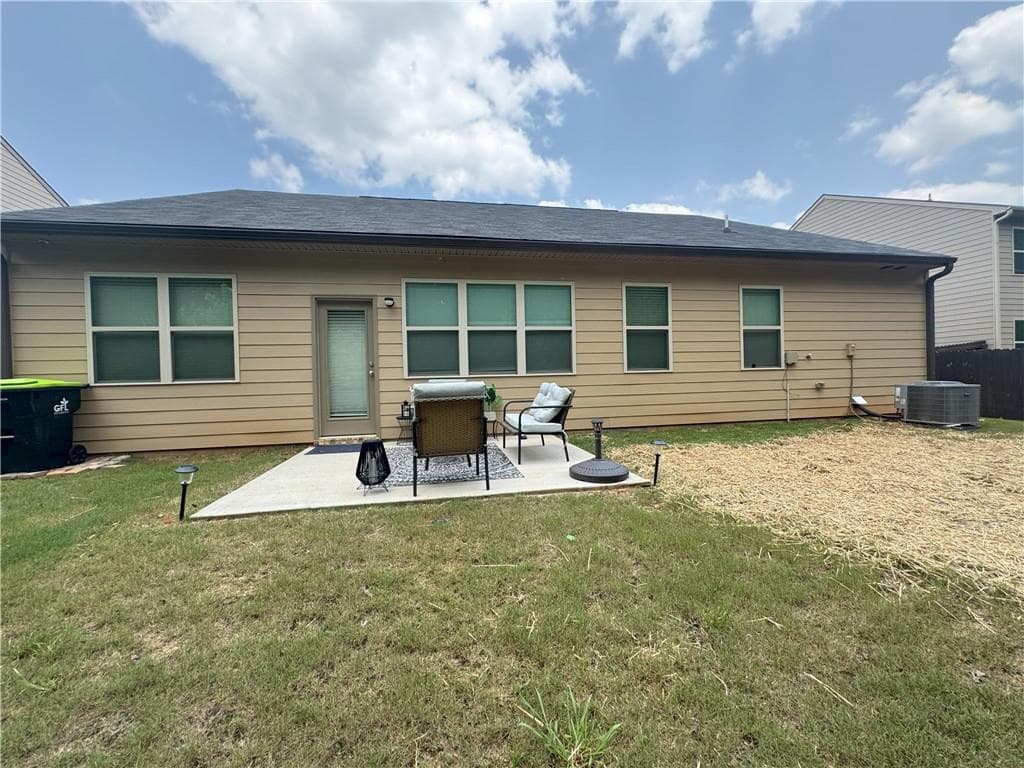 4 bedroom, 2 bathroom, 2,040 sq ft single family residence for sale at 248 Cranapple Lane, Mcdonough, GA 30253 — photo 4