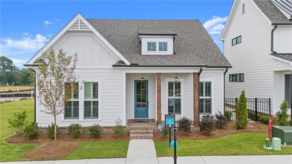 3 bedroom, 2 bathroom, 1,791 sq ft single family residence sold at 1052 Eastman Court, Hoschton, GA 30548