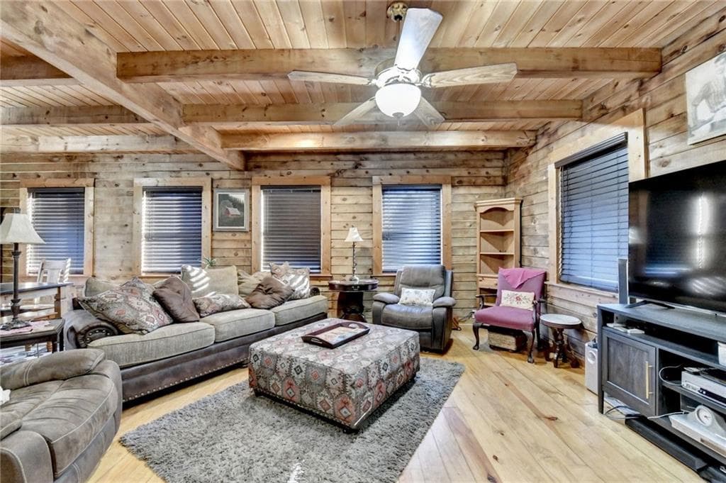6 bedroom, 3 bathroom, 3,004 sq ft single family residence under contract at 156 Bel Air Drive, Maysville, GA 30558 — photo 7