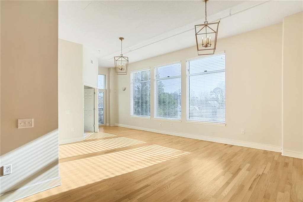 2 bedroom, 2 bathroom, 1,448 sq ft condominium for sale at 3820 Roswell Road 317, Atlanta, GA 30342 — photo 8