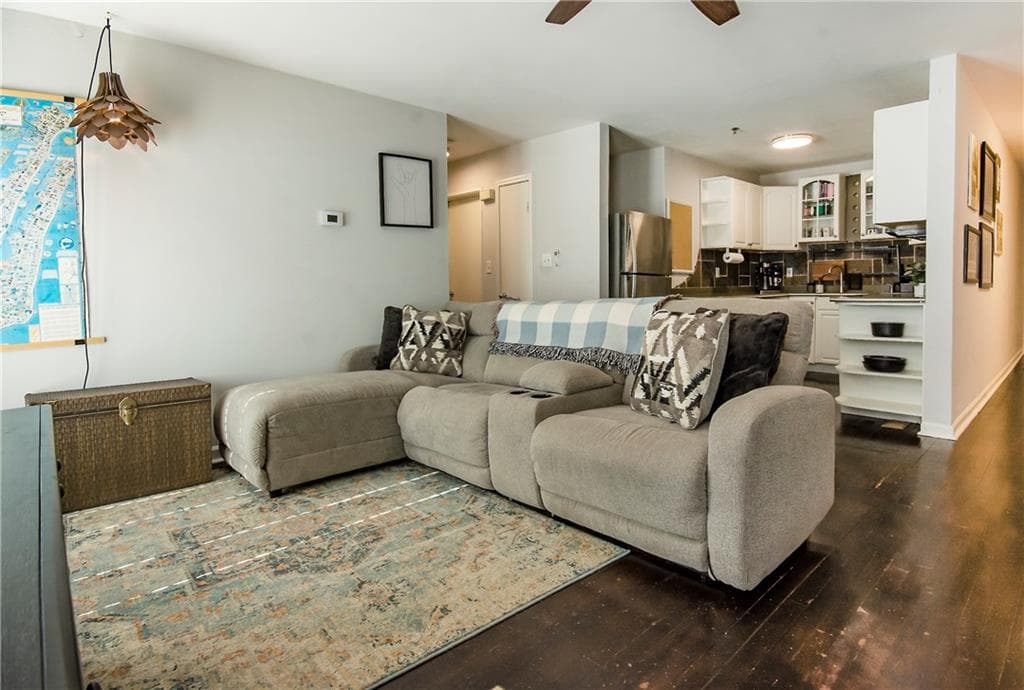 890 Glendale Terrace 4, Atlanta, GA 30309 — most recent listing photo