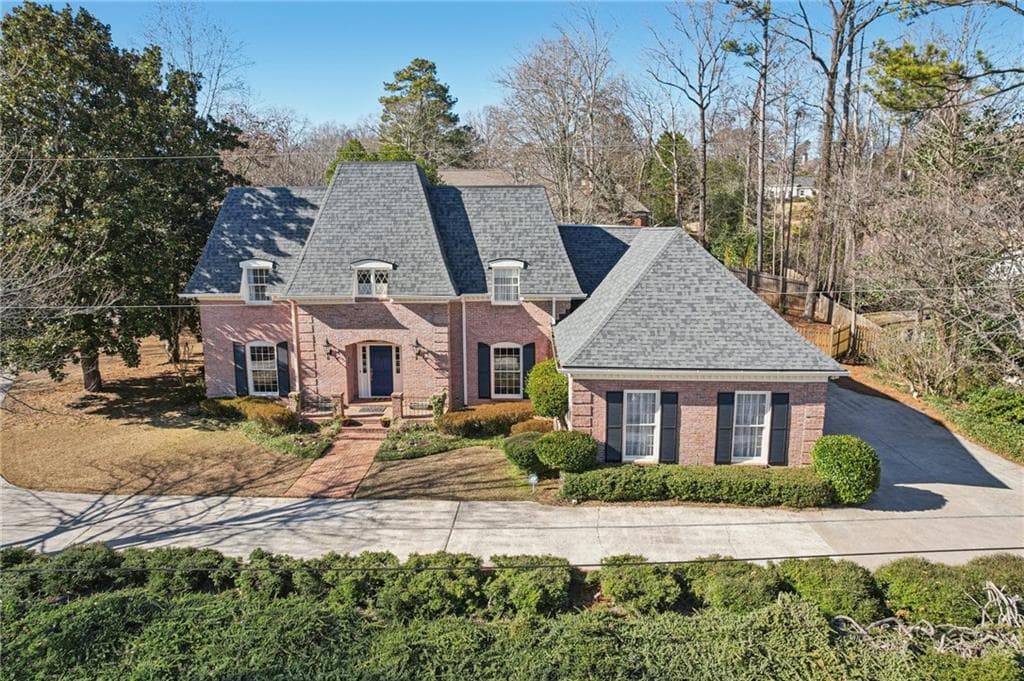 4 bedroom, 5 bathroom, 4,501 sq ft single family residence sold at 580 Glen Eagles Circle, Marietta, GA 30067