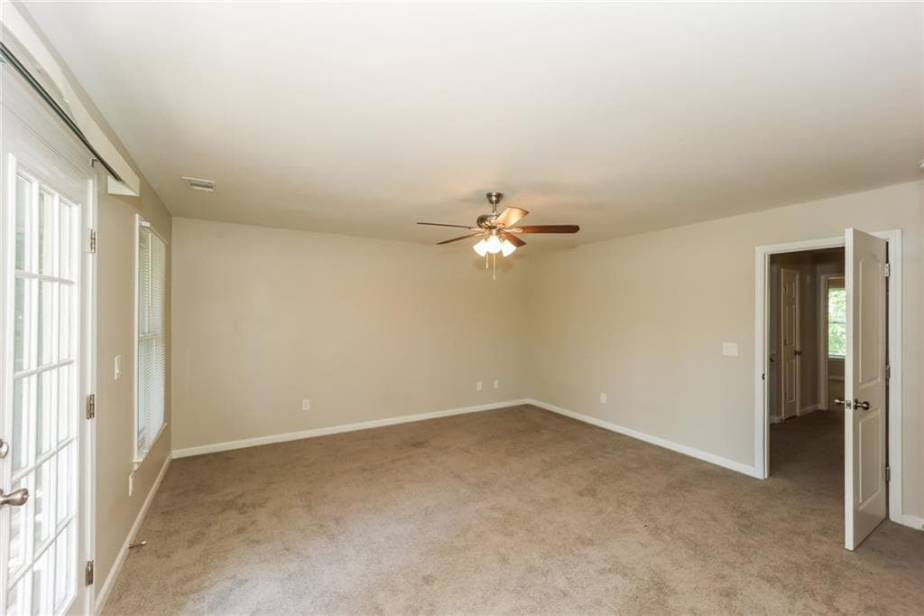 3 bedroom, 3 bathroom, 2,016 sq ft single family residence for sale at 1112 Smith Street, Atlanta, GA 30310 — photo 7