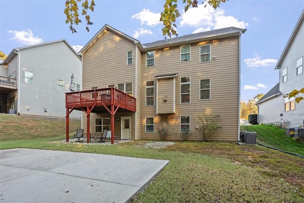 6 bedroom, 4 bathroom, 4,100 sq ft single family residence for sale at 821 Tramore Court, Acworth, GA 30102 — photo 4
