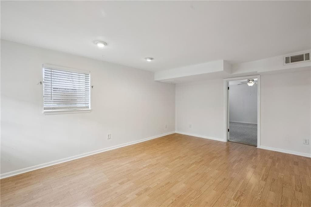 2 bedroom, 1 bathroom, 984 sq ft condominium under contract at 1233 Woodland Avenue 5, Atlanta, GA 30324 — photo 6