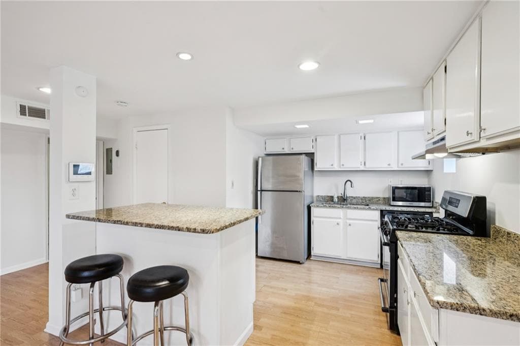 2 bedroom, 1 bathroom, 984 sq ft condominium under contract at 1233 Woodland Avenue 5, Atlanta, GA 30324 — photo 10