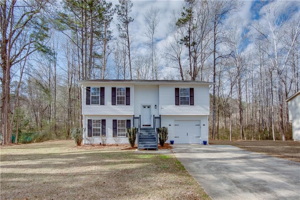 3 bedroom, 2 bathroom, 1,182 sq ft single family residence for sale at 871 Tall Deer Drive, Fairburn, GA 30213 — photo 1 of 30