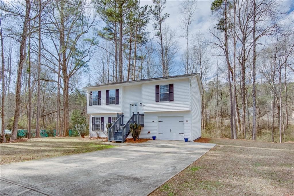 3 bedroom, 2 bathroom, 1,182 sq ft single family residence for sale at 871 Tall Deer Drive, Fairburn, GA 30213 — photo 3