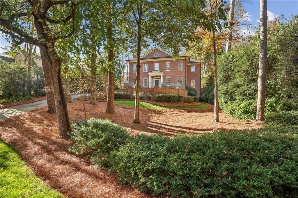 6 bedroom, 7 bathroom, 7,274 sq ft single family residence sold at 4392 Club Drive, Atlanta, GA 30319