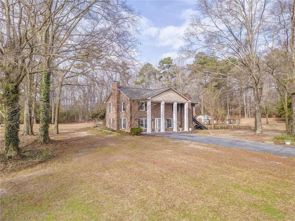 4 bedroom, 3 bathroom single family residence sold at 6164 Fairmount Highway, Calhoun, GA 30701