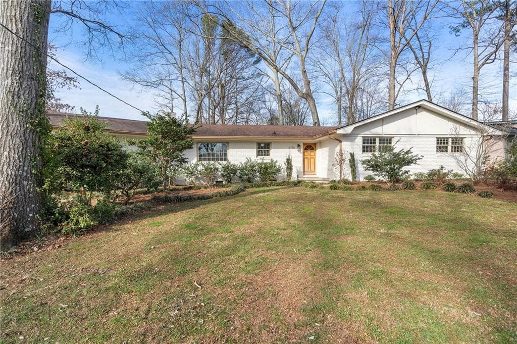 3 bedroom, 2 bathroom, 1,552 sq ft single family residence sold at 3710 Hickory Circle, Smyrna, GA 30080