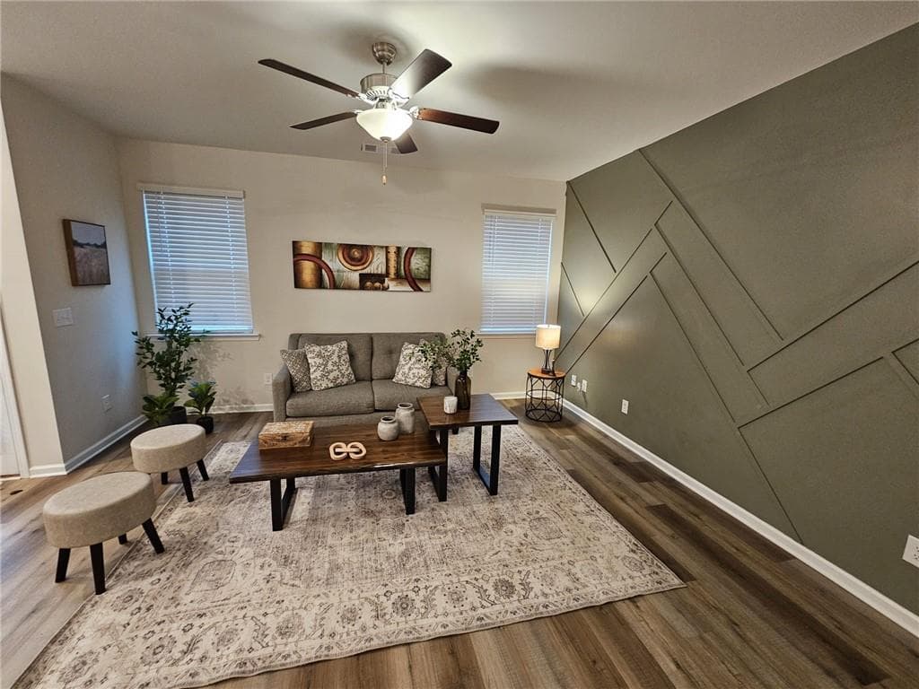 3 bedroom, 3 bathroom, 1,572 sq ft single family residence for sale at 4942 Hillstone Drive, Gainesville, GA 30504 — photo 3
