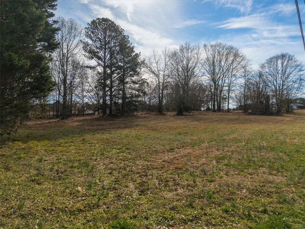 single family residence under contract at 4100 Rosebud Road, Loganville, GA 30052 — photo 8