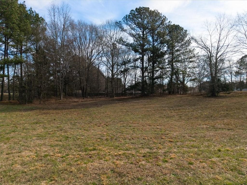 single family residence under contract at 4100 Rosebud Road, Loganville, GA 30052 — photo 9