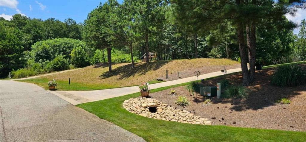 single family residence for sale at 915 N Edgewater Trail, Toccoa, GA 30577 — photo 3