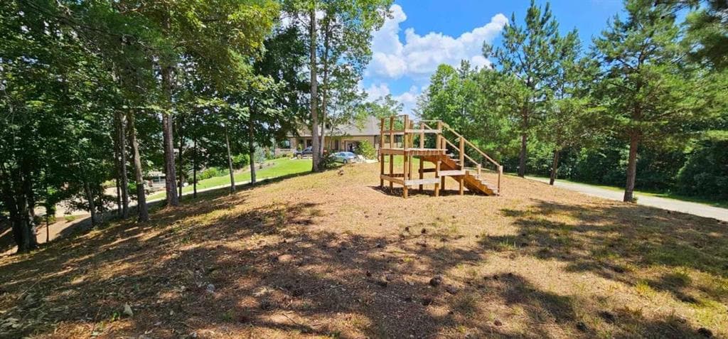 single family residence for sale at 915 N Edgewater Trail, Toccoa, GA 30577 — photo 4