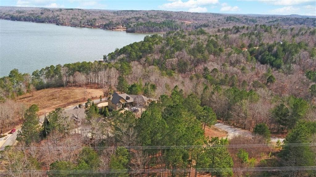 single family residence for sale at 915 N Edgewater Trail, Toccoa, GA 30577 — photo 8