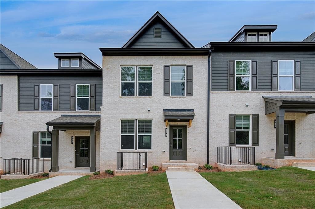 301 Daybreak Lane, Newnan, GA 30265 — most recent listing photo