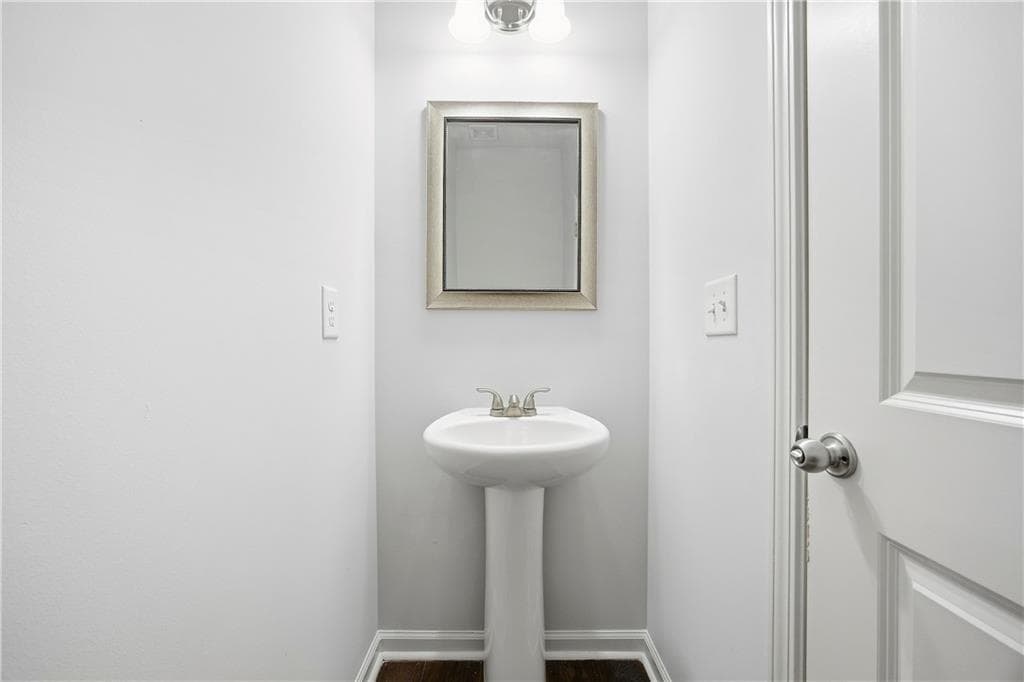 4 bedroom, 3 bathroom, 2,765 sq ft single family residence for sale at 5414 Long Branch Way, Flowery Branch, GA 30542 — photo 6
