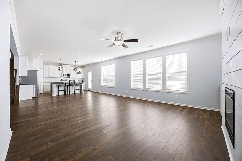 4 bedroom, 3 bathroom, 2,765 sq ft single family residence for sale at 5414 Long Branch Way, Flowery Branch, GA 30542 — photo 9