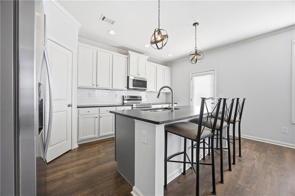 4 bedroom, 3 bathroom, 2,765 sq ft single family residence for sale at 5414 Long Branch Way, Flowery Branch, GA 30542 — photo 10