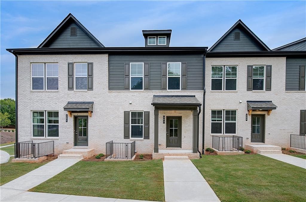 303 Daybreak Lane, Newnan, GA 30265 — most recent listing photo