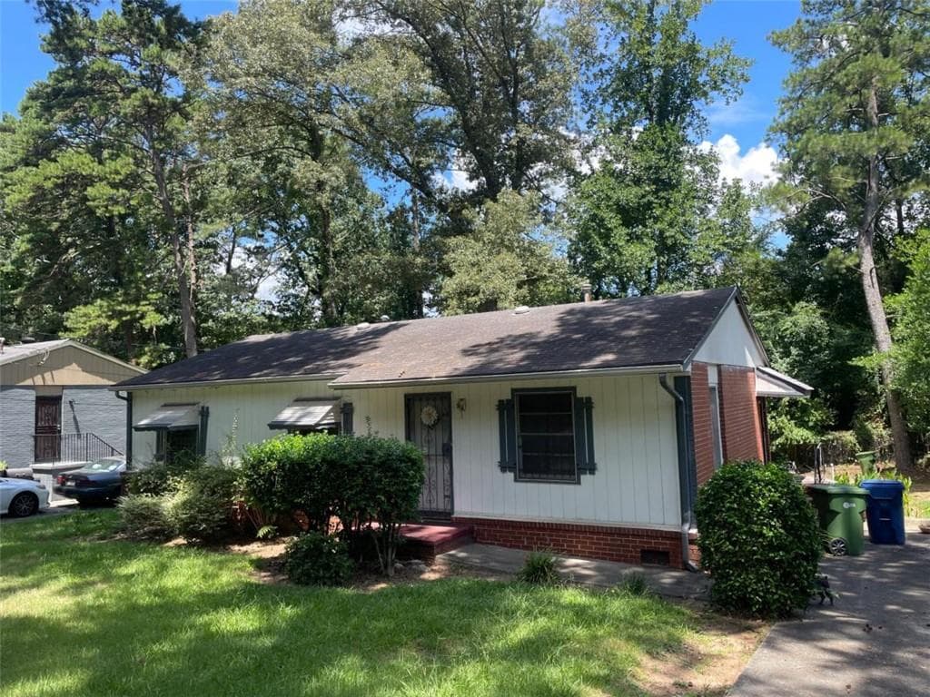 394 Argus Circle, Atlanta, GA 30331 — most recent listing photo