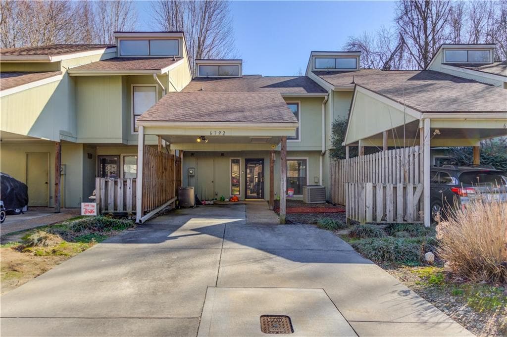 6392 Hawthorne Terrace, Peachtree Corners, GA 30092 — most recent listing photo