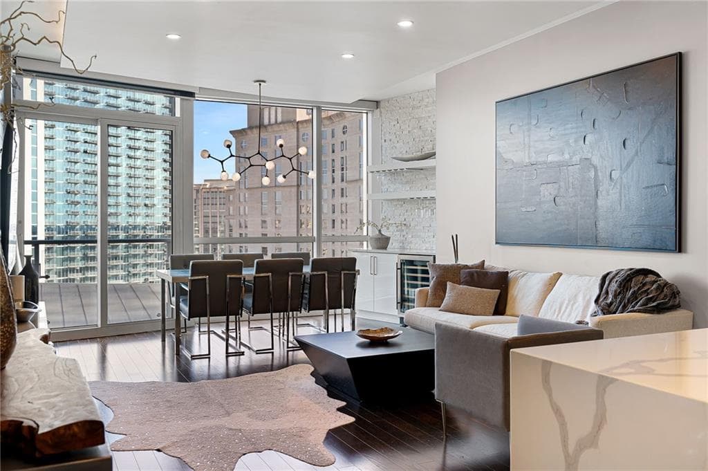 1 bedroom, 1 bathroom, 928 sq ft condominium for sale at 3325 Piedmont Road 1608, Atlanta, GA 30305 — photo 4