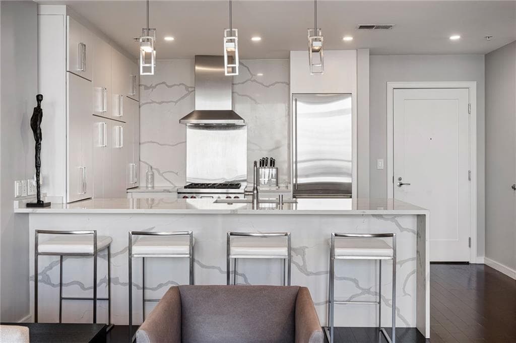 1 bedroom, 1 bathroom, 928 sq ft condominium for sale at 3325 Piedmont Road 1608, Atlanta, GA 30305 — photo 8
