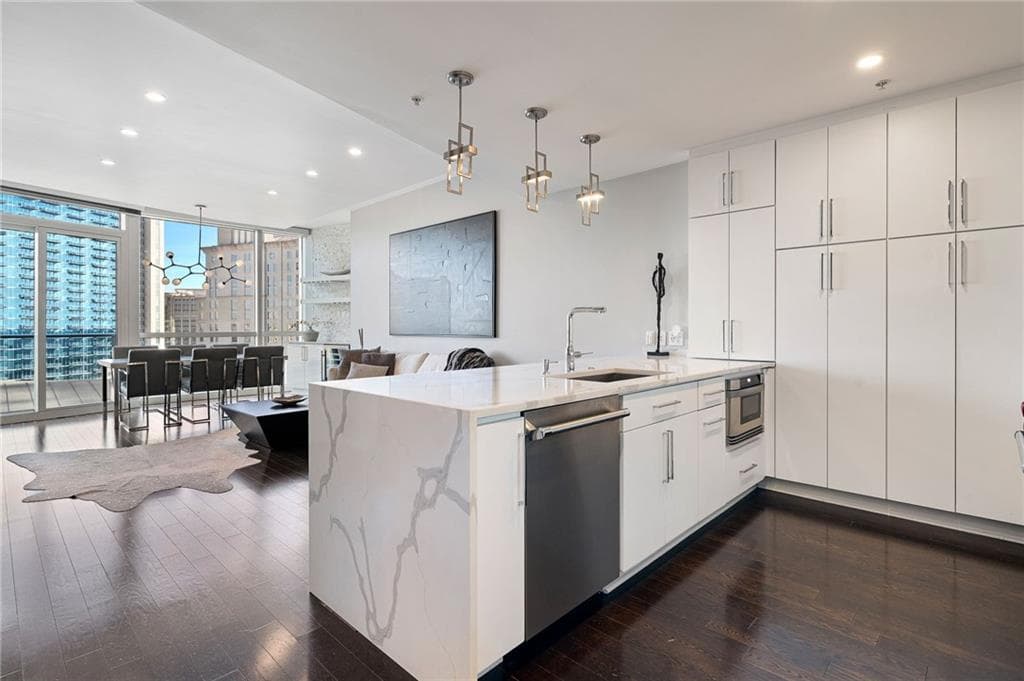 1 bedroom, 1 bathroom, 928 sq ft condominium for sale at 3325 Piedmont Road 1608, Atlanta, GA 30305 — photo 10