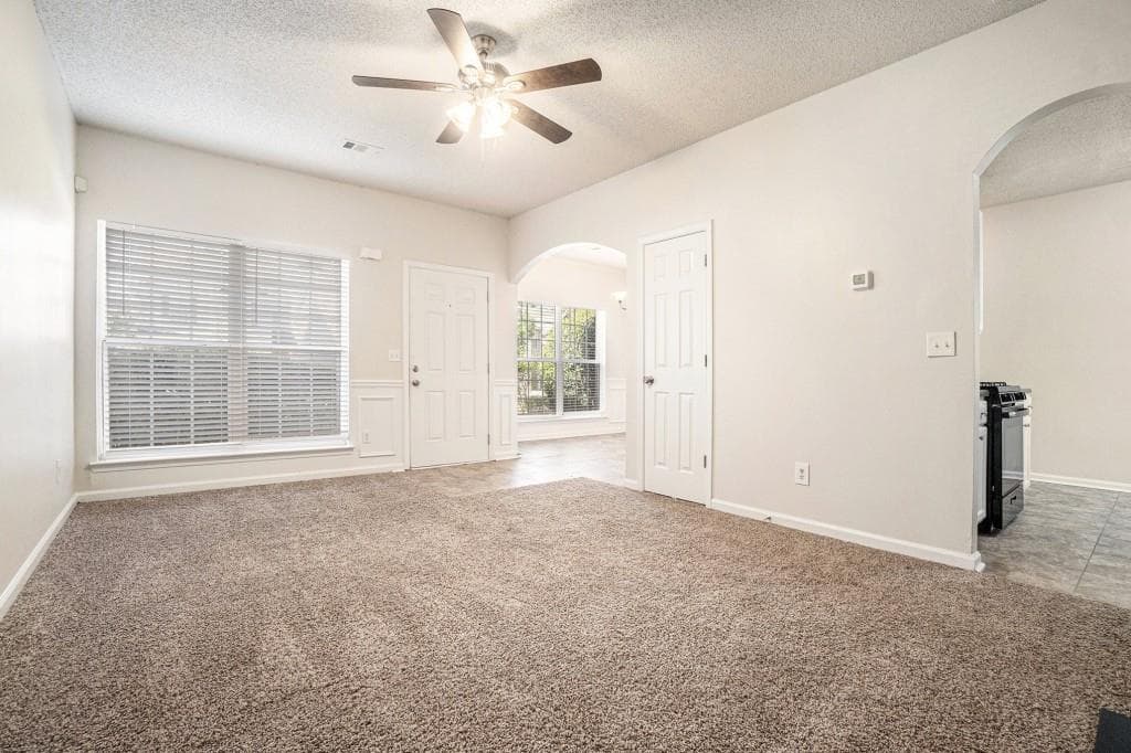3 bedroom, 3 bathroom, 1,844 sq ft single family residence for sale at 2320 Polaris Way, Atlanta, GA 30331 — photo 7
