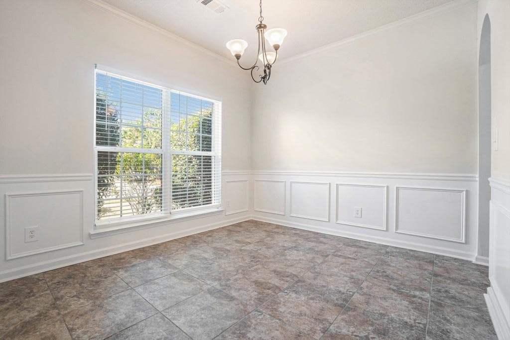 3 bedroom, 3 bathroom, 1,844 sq ft single family residence for sale at 2320 Polaris Way, Atlanta, GA 30331 — photo 9
