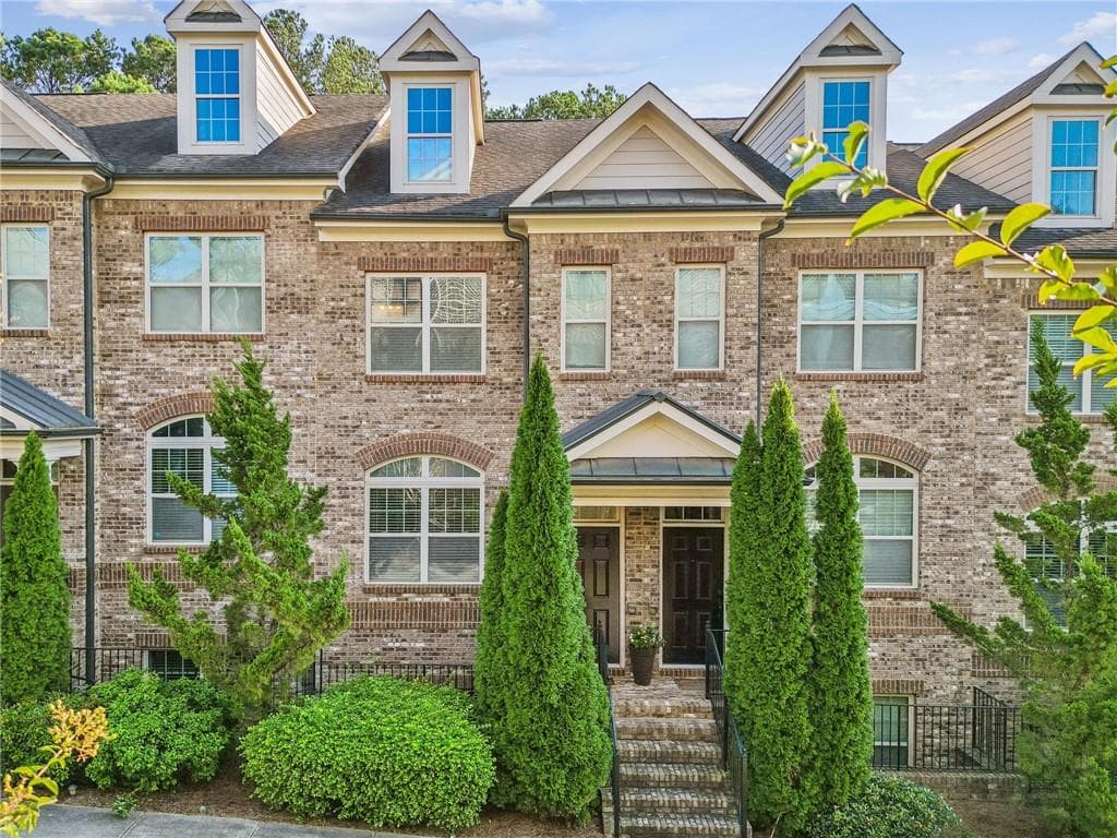7315 Highland Bluff 12, Atlanta, GA 30328 — most recent listing photo