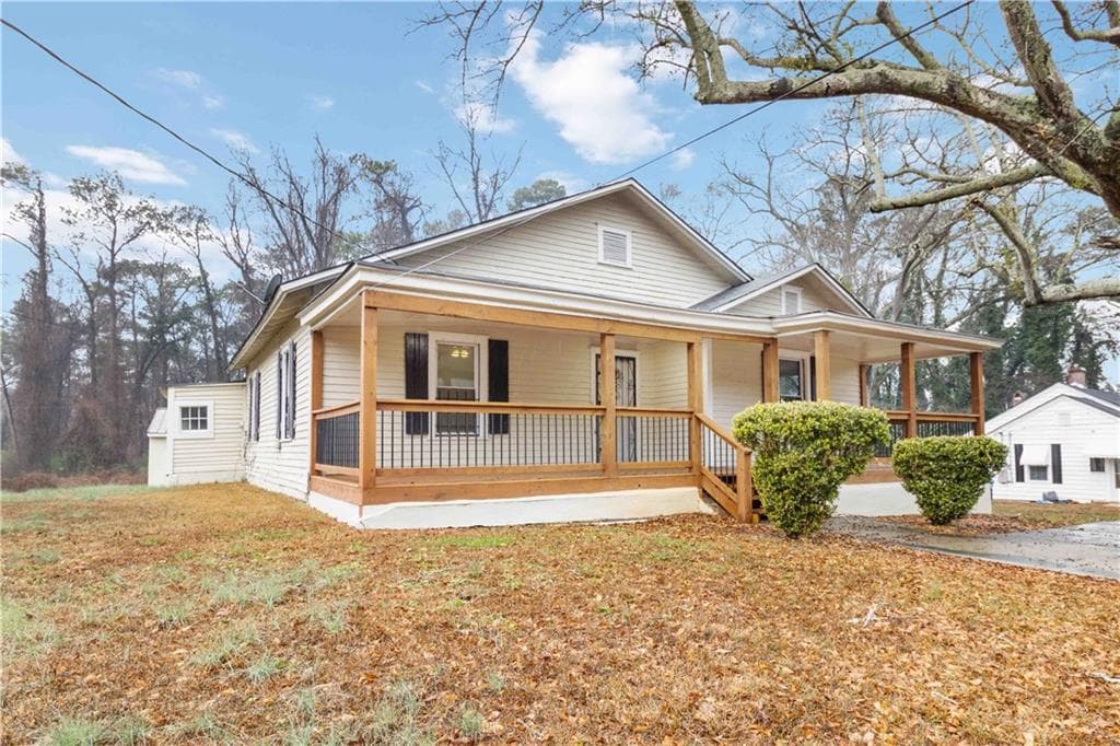 3 bedroom, 2 bathroom, 1,545 sq ft single family residence for rent at 2141 Fairburn Road, Atlanta, GA 30331 for $2,150 a month — photo 3