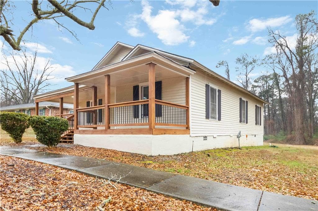 3 bedroom, 2 bathroom, 1,545 sq ft single family residence for rent at 2141 Fairburn Road, Atlanta, GA 30331 for $2,150 a month — photo 4