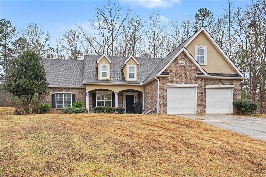3 bedroom, 2 bathroom, 2,230 sq ft single family residence for sale at 45 Glen Ridge Court, Covington, GA 30014 — photo 2