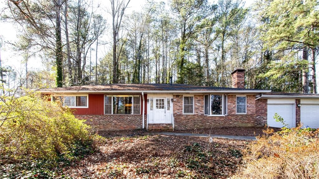 2 bedroom, 2 bathroom, 2,072 sq ft single family residence sold at 1460 Loch Lomond Trail, Atlanta, GA 30331