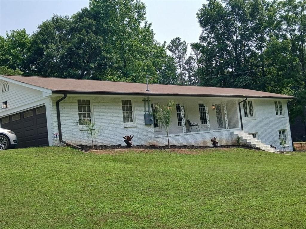 5 bedroom, 3 bathroom, 3,624 sq ft single family residence for sale at 3390 Cedar Island Drive, Atlanta, GA 30311 — photo 1 of 13
