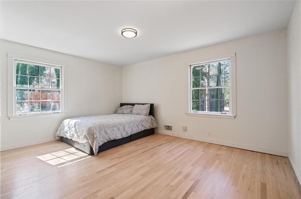 5 bedroom, 3 bathroom, 3,624 sq ft single family residence for sale at 3390 Cedar Island Drive, Atlanta, GA 30311 — photo 8